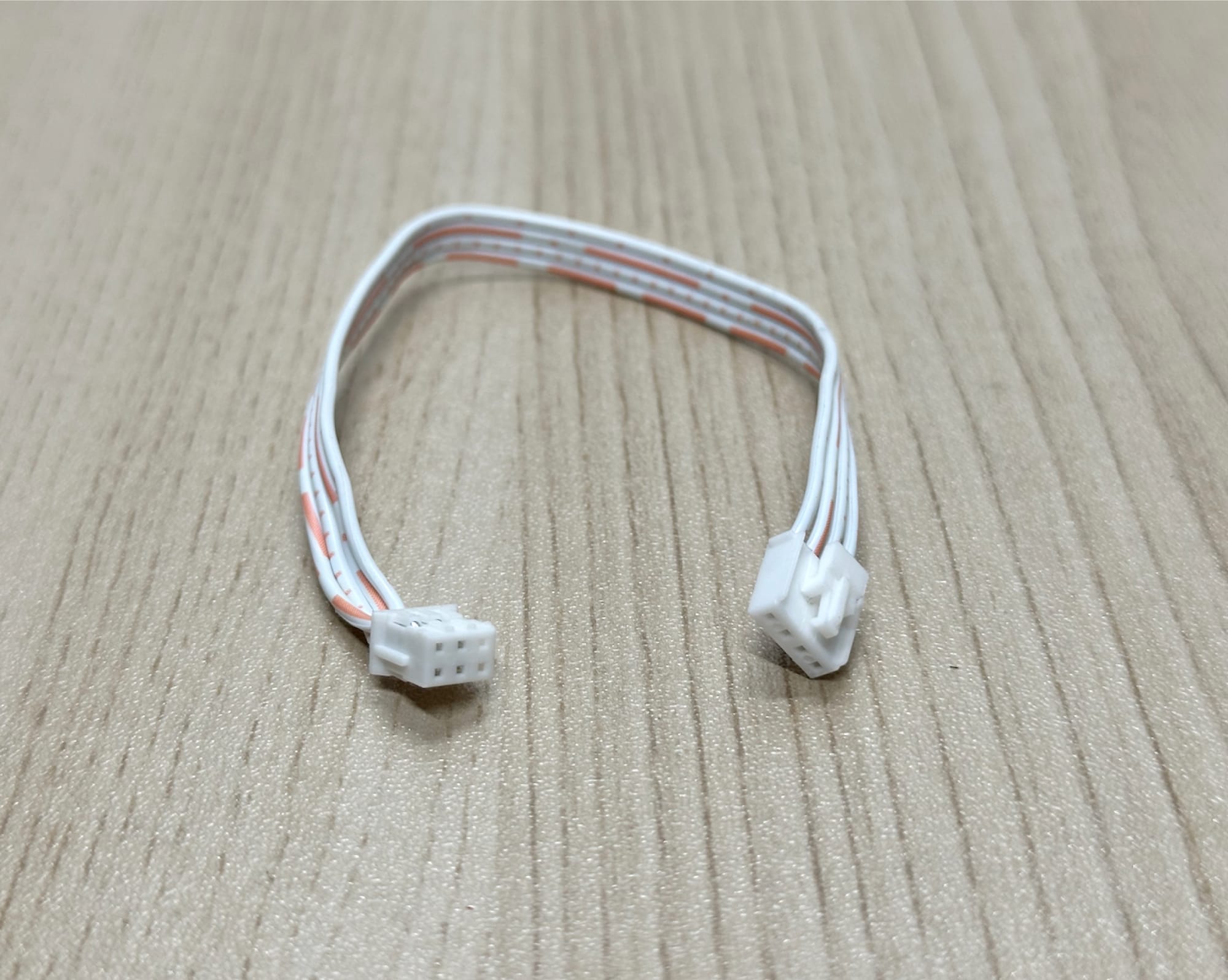 Image of 4 pin to 6 pin cable